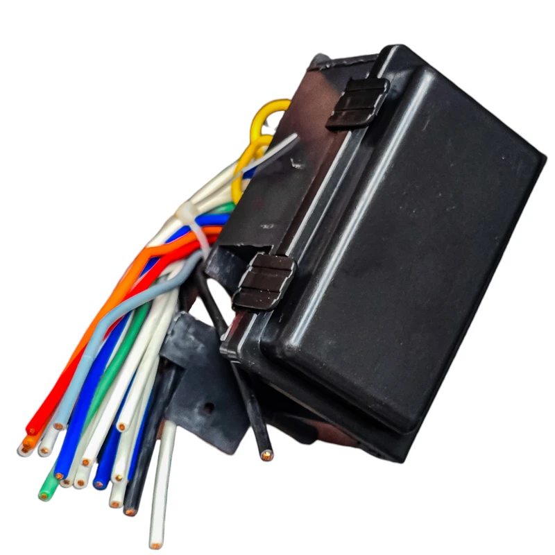 جعبه فیوز دیناپارت مدل 00475 مناسب برای پیکان