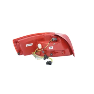 چراغ خطر عقب راست کروز پلاس کد 50210302 مناسب برای رانا - Image 2