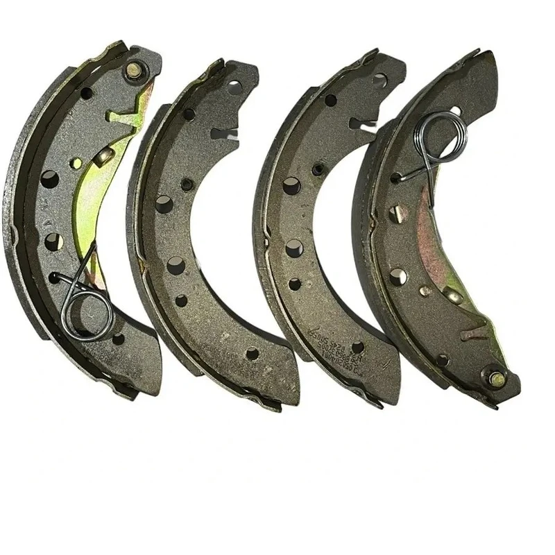 لنت ترمز عقب ایساکو مدل ایداج  دست 4 عددی مناسب برای سمند EF7 و سمند LX