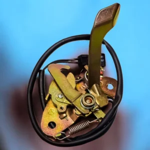 قفل کاپوت ایساکو مدل میکروسوییچ دار مناسب برای دنا و دنا پلاس - Image 2