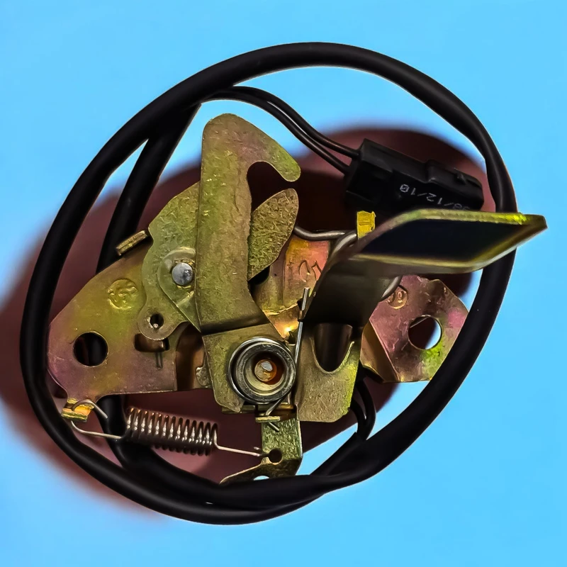 قفل کاپوت ایساکو مدل میکروسوییچ دار مناسب برای دنا و دنا پلاس - Image 5